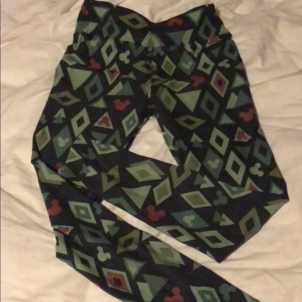 🌈Disney LulaRoe leggings🌈